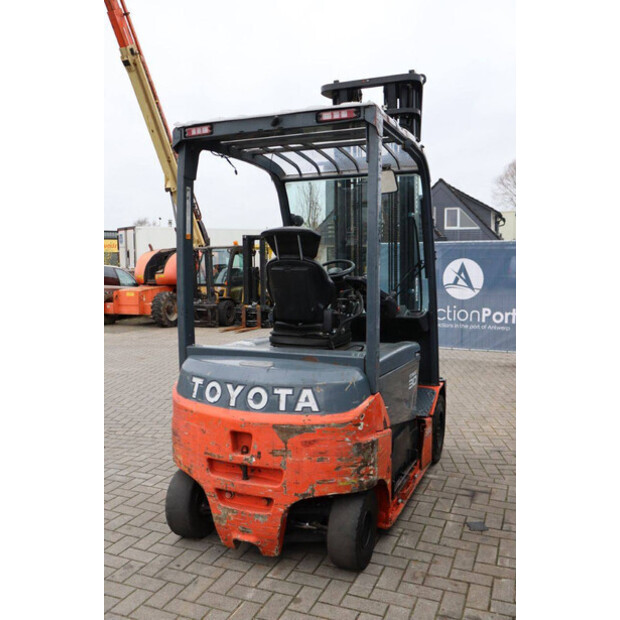 2017 Toyota 8FBMT-30-45473221