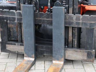 2017-toyota-8fbmt-30-1424010-45473226