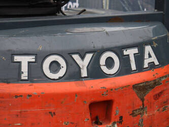 2017-toyota-8fbmt-30-1424010-45473233