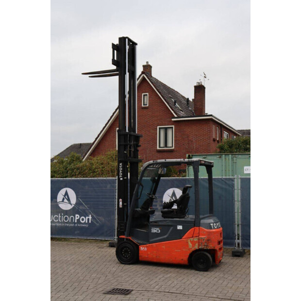 2017 Toyota 8FBMT-30-45473252