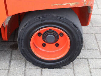 2017-linde-e30-01-1424016-45473465