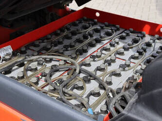 2017-linde-e30-01-1424016-45473487