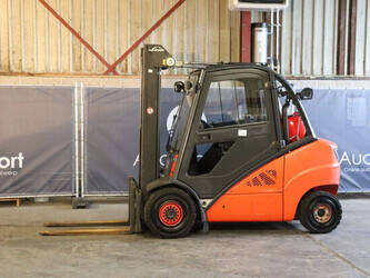 Image for FORKLIFTS 2011 Linde H35T-01 for Sale in Belgium