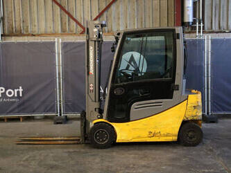 2018-jungheinrich-efg-320-1424022-45473689