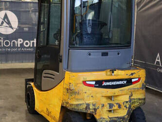 2018-jungheinrich-efg-320-1424022-45473691