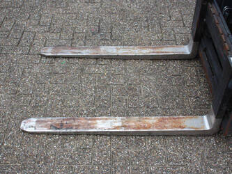 2010-linde-h25t-01-1424029-45473961