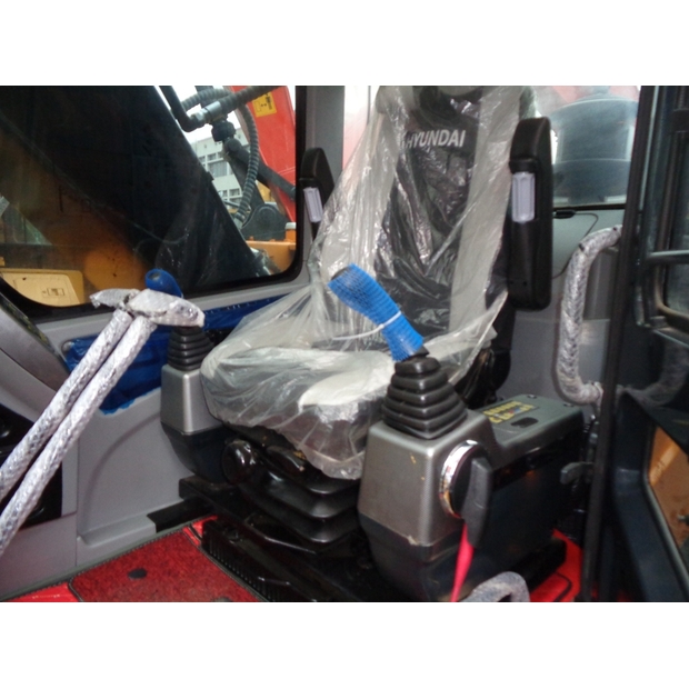 2023 Hyundai R220LC-9S-45474253