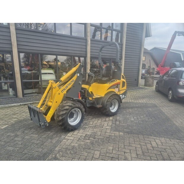 2017 MUSTANG-45477979