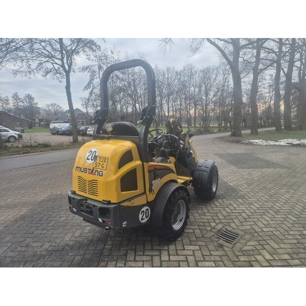 2017 MUSTANG-45477983