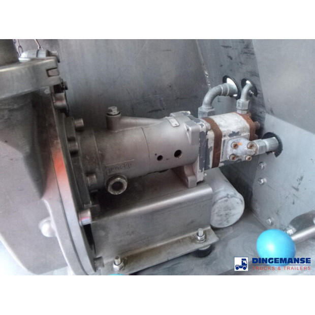 1999 بيرغ OTHERS-45488191