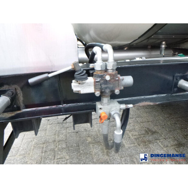 1999 بيرغ OTHERS-45488194