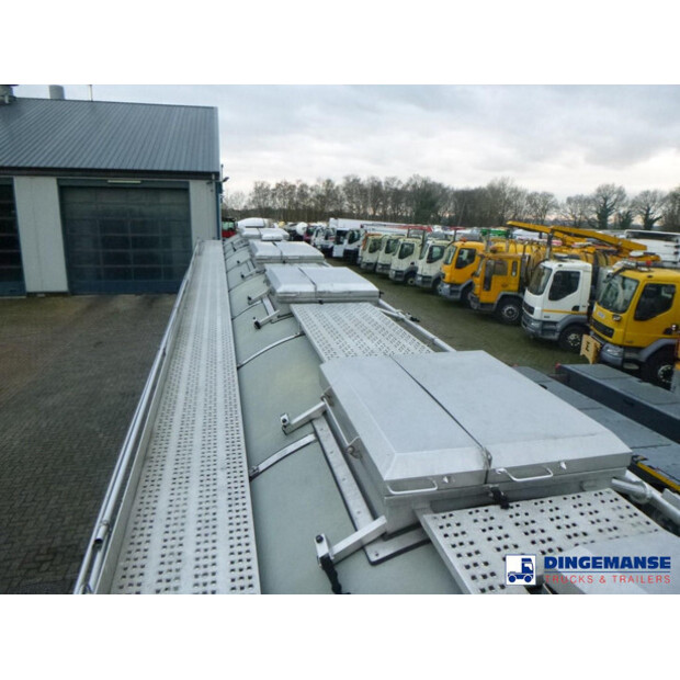 1999 بيرغ OTHERS-45488197