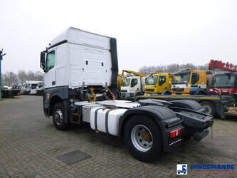 2018-mercedes-benz-arocs-1946-1424124-45488250