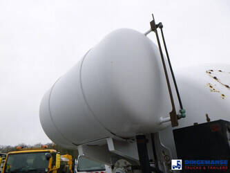 2018-mercedes-benz-arocs-3240-1424125-45488292