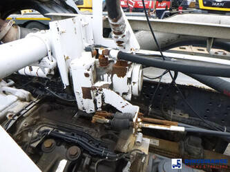 2018-mercedes-benz-arocs-3240-1424125-45488293