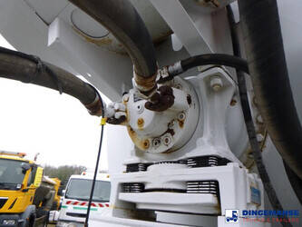 2018-mercedes-benz-arocs-3240-1424125-45488294