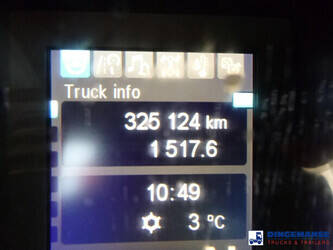 2018-mercedes-benz-arocs-3240-1424125-45488308