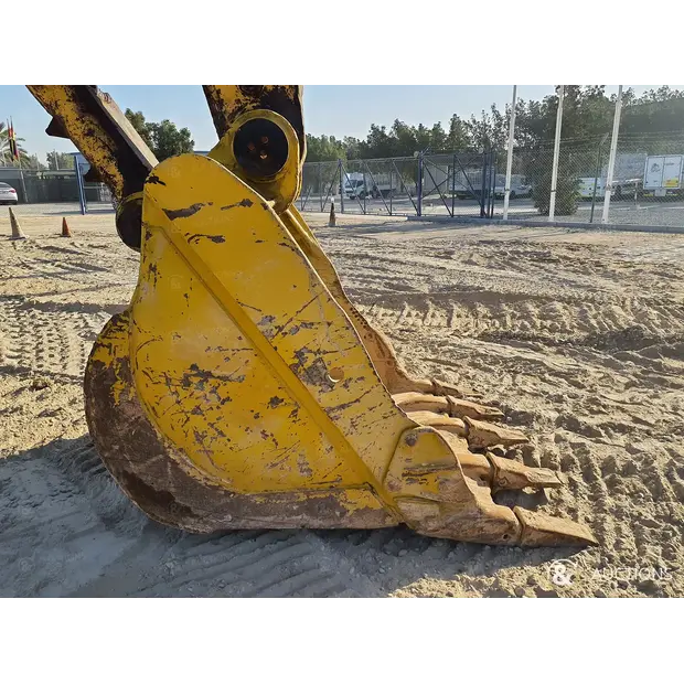 2017 Komatsu PC400LC-8R-45488810