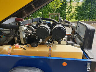 2011-compair-c76-45488975