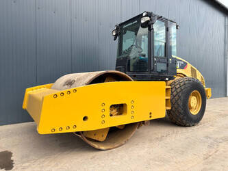 Image for COMPACTION EQUIPMENT 2011 Caterpillar CS76 XT