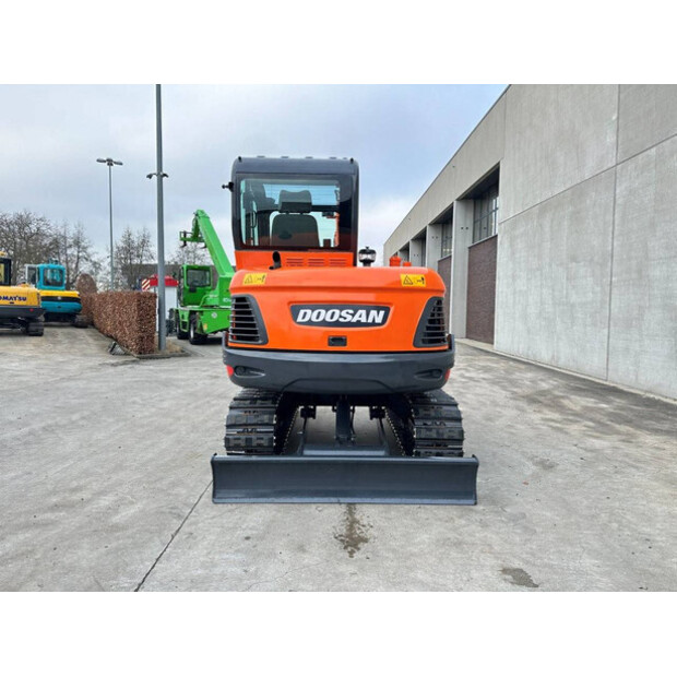 2018 Doosan DX55-9C-45493582