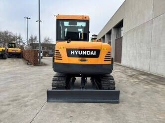 2016-hyundai-r60vs-1424316-45493631