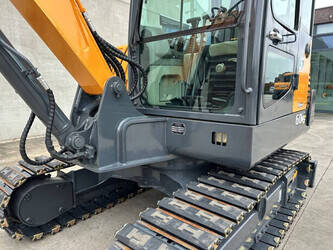 2016-hyundai-r60vs-1424316-45493644