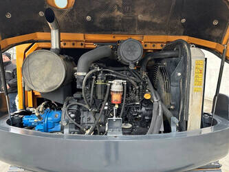 2016-hyundai-r60vs-1424316-45493655