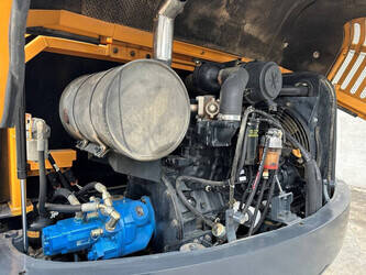 2016-hyundai-r60vs-1424316-45493657