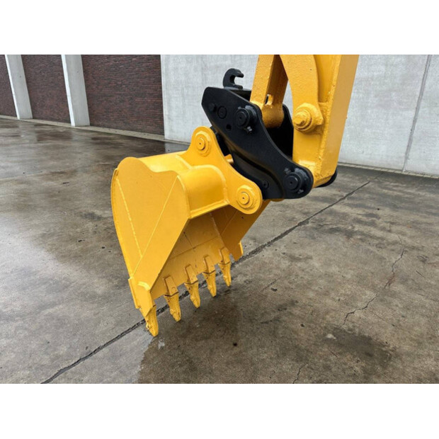 2017 Komatsu PC56-7-45493792