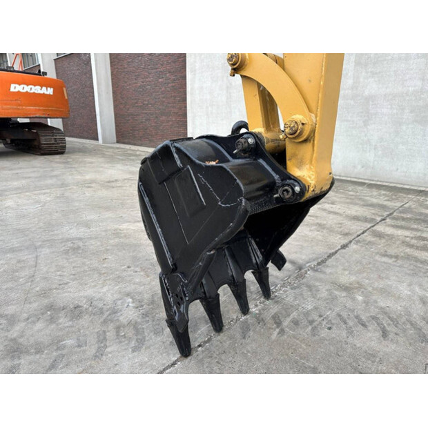 2011 كاتربيلر 306-45494246