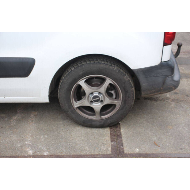 2011 سيتروين BERLINGO-45494624