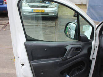 2011-citroen-berlingo-1424337-45494638