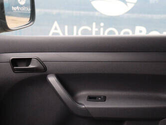 2013-volkswagen-caddy-1424339-45494770