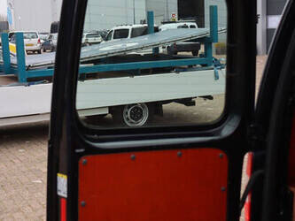 2013-volkswagen-caddy-1424339-45494781