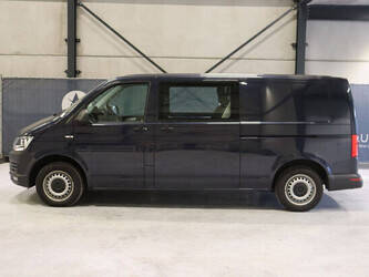 2018-volkswagen-transporter-1424340-45494831