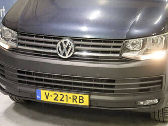 2018-volkswagen-transporter-1424340-45494841
