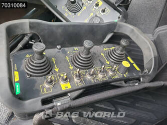 2023-mercedes-benz-arocs-2843-45494863