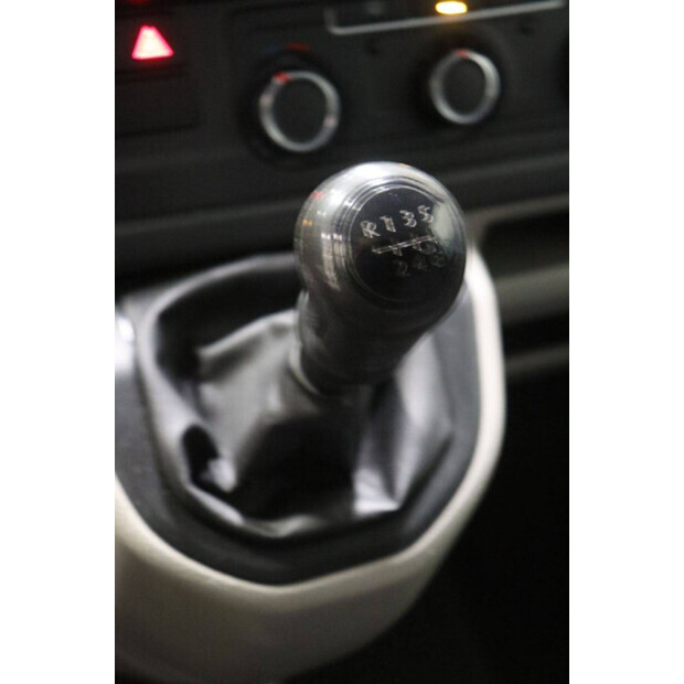 2018 Volkswagen Transporter-45494864