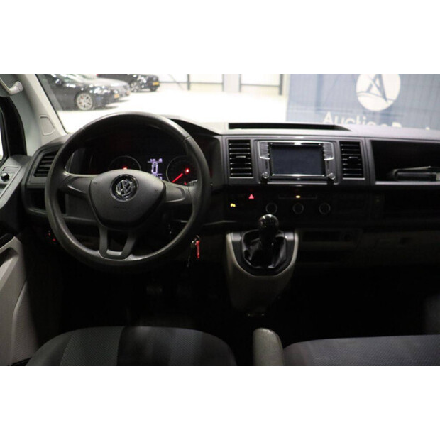 2018 Volkswagen Transporter-45494876