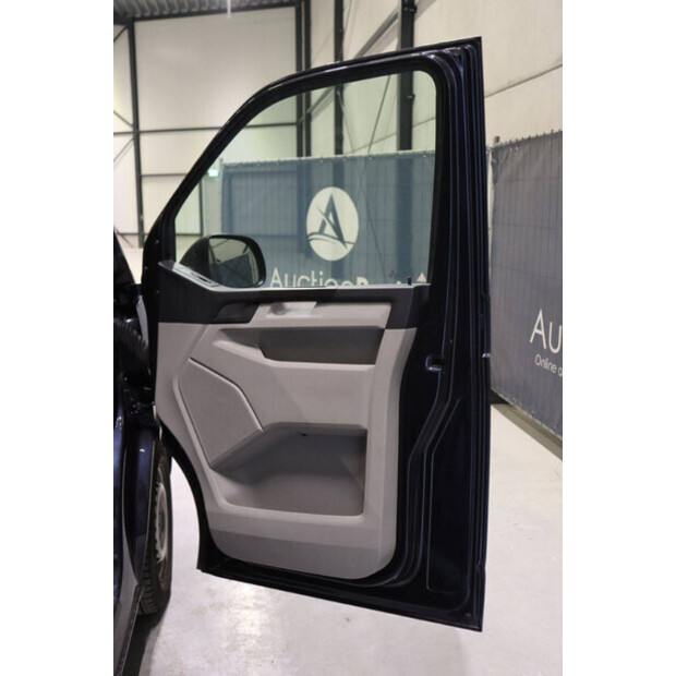 2018 Volkswagen Transporter-45494882