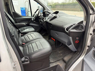 2016-ford-transit-custom-1424347-45495054