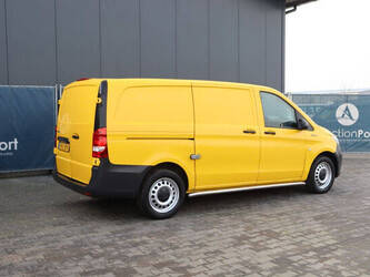 2020-mercedes-benz-evito-45495085