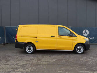 2020-mercedes-benz-evito-45495086