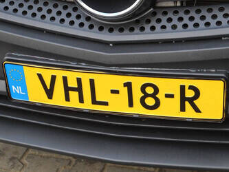 2020-mercedes-benz-evito-45495092