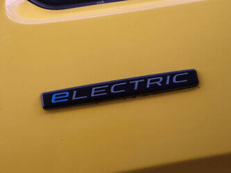 2020-mercedes-benz-evito-45495096