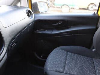 2020-mercedes-benz-evito-45495112