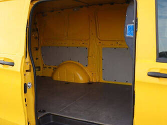 2020-mercedes-benz-evito-45495122