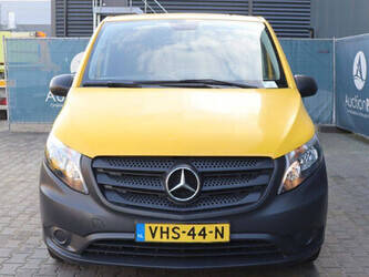 2020-mercedes-benz-evito-1424351-45495187