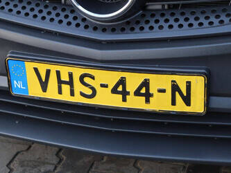 2020-mercedes-benz-evito-1424351-45495193